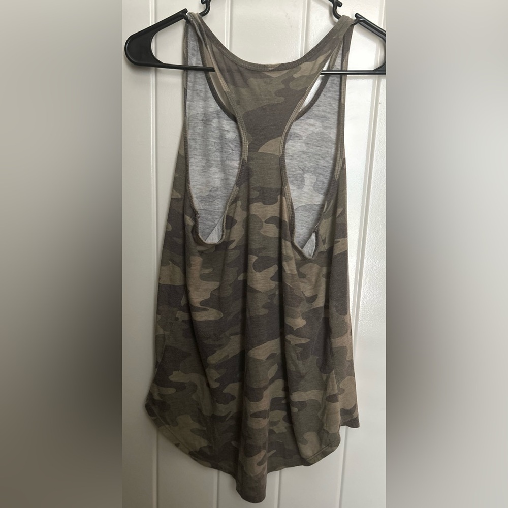 Camo Tank Top - Picture 2 of 3
